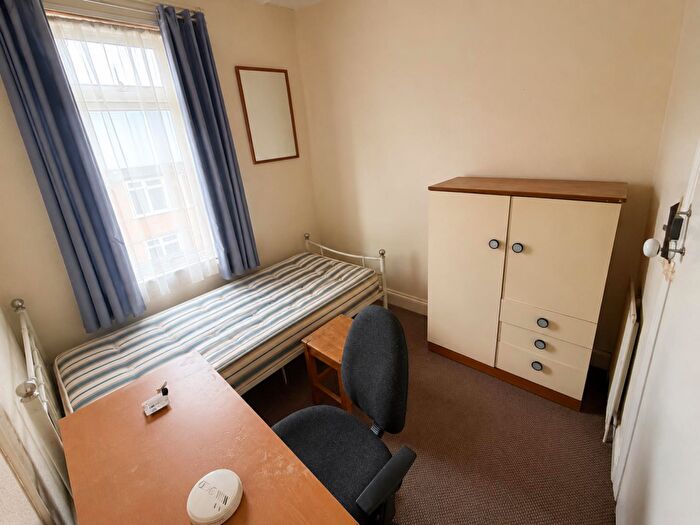4 Bedroom House To Rent In Green Park Avenue, Plymouth, PL4
