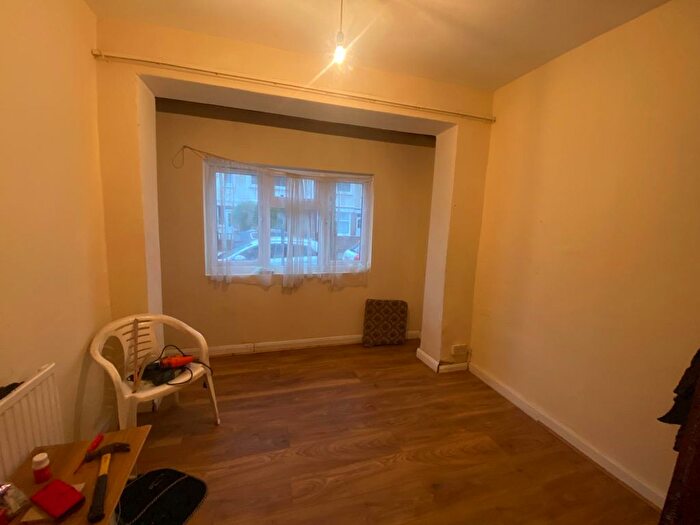 1 Bedroom Terraced House To Rent In Elsenham Road, London, E12