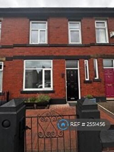 3 Bedroom Terraced House To Rent In Tottington Road, Bury, BL8