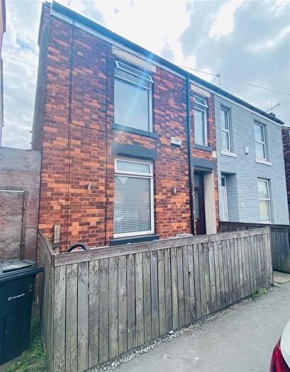 3 Bedroom Property For Sale In Leads Road, Hull, HU7