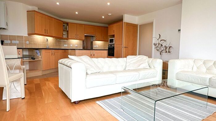 2 Bedroom Flat To Rent In Marston Ferry Road, Oxford, Oxfordshire, OX2