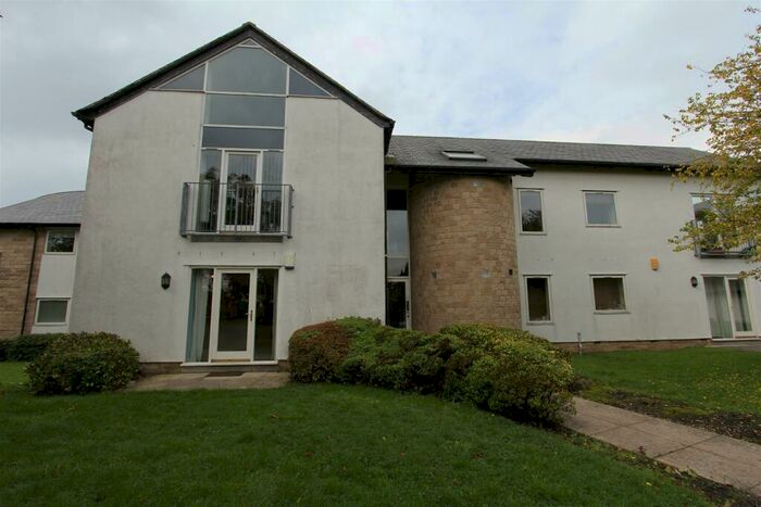 2 Bedroom Flat To Rent In Moor Allerton Hall, Lidgett Lane, LS8