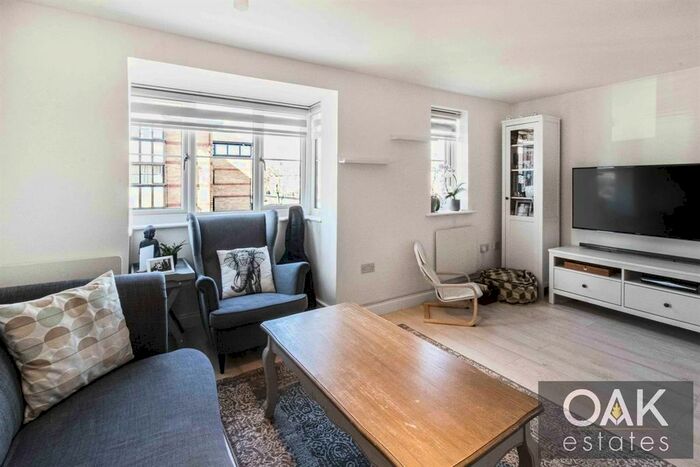 2 Bedroom Flat To Rent In Somerset Hall, Creighton Road, London N17