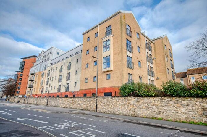 2 Bedroom Apartment To Rent In White Star Place, Southampton, City Of Southampton, SO14