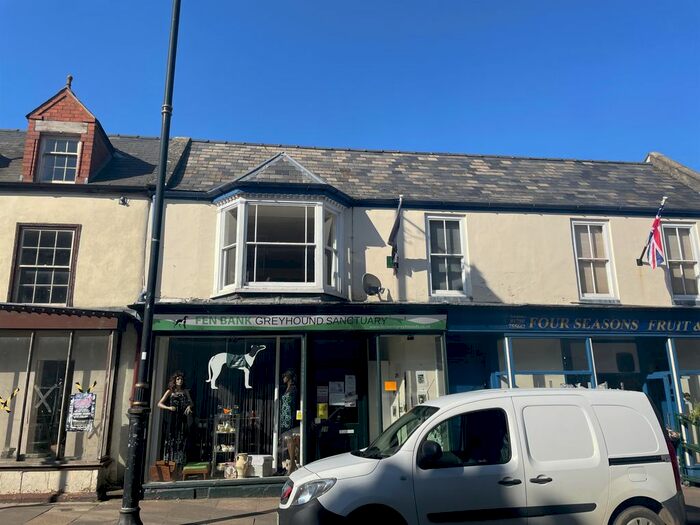 2 Bedroom Flat To Rent In High Street, Lincolnshire, Spilsby, PE23