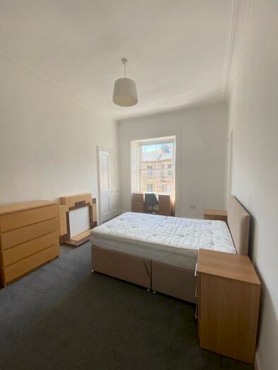 5 Bedroom Flat To Rent In Lauriston Gardens, Tollcross, Edinburgh, EH3