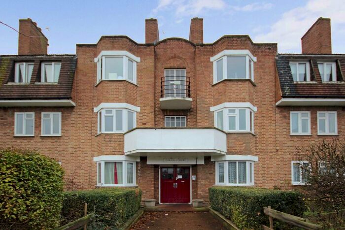 2 Bedroom Flat To Rent In Oakhall Drive, Sunbury-On-Thames, TW16