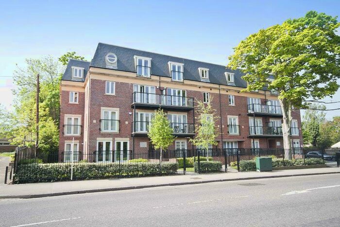 2 Bedroom Flat To Rent In Marsh Road, HA5