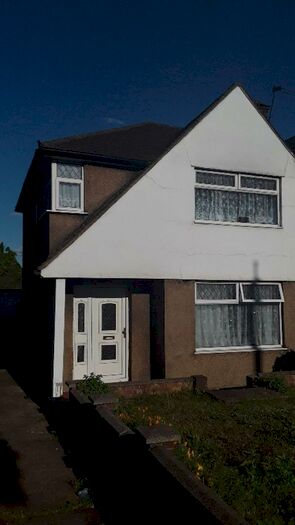 3 Bedroom Semi-Detached House To Rent In Great Cambridge Road, EN1