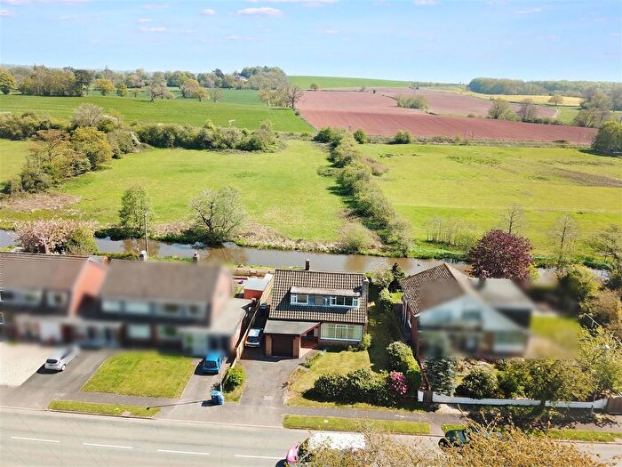 3 Bedroom Detached House For Sale In Meaford Road, Barlaston, ST12