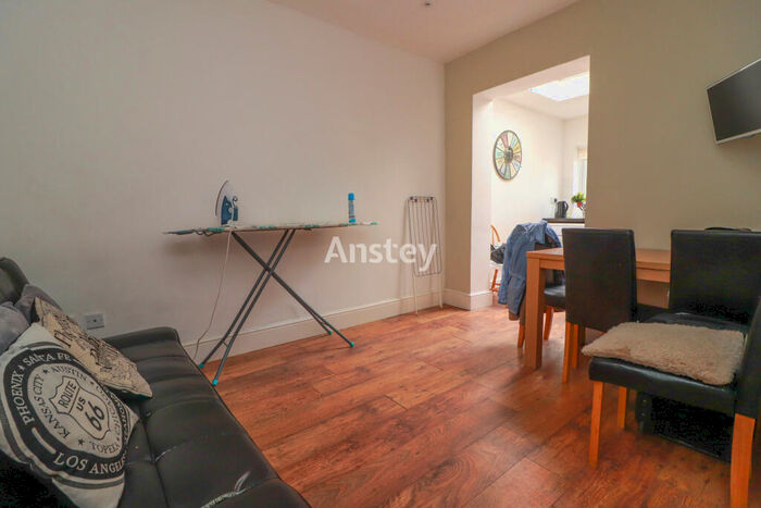 4 Bedroom Terraced House To Rent In Southcliff Road, Southampton, SO14