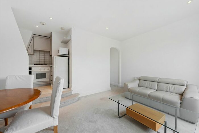 2 Bedroom Flat To Rent In Harrington Gardens, SW7