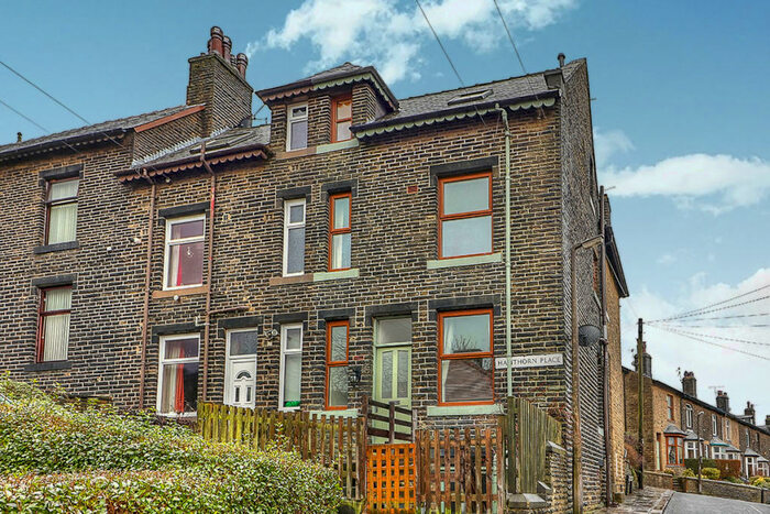 2 Bedroom House To Rent In Hawthorn Place, Todmorden, Lancashire, OL14