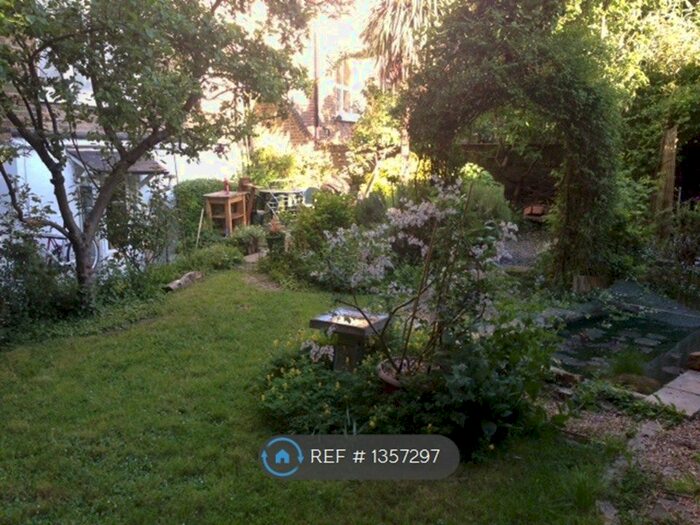 1 Bedroom Flat To Rent In St. Mary's Road, London, SE15