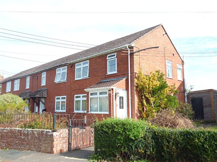 3 Bedroom End Of Terrace House For Sale In Stapleton Close, Martock, Somerset, TA12