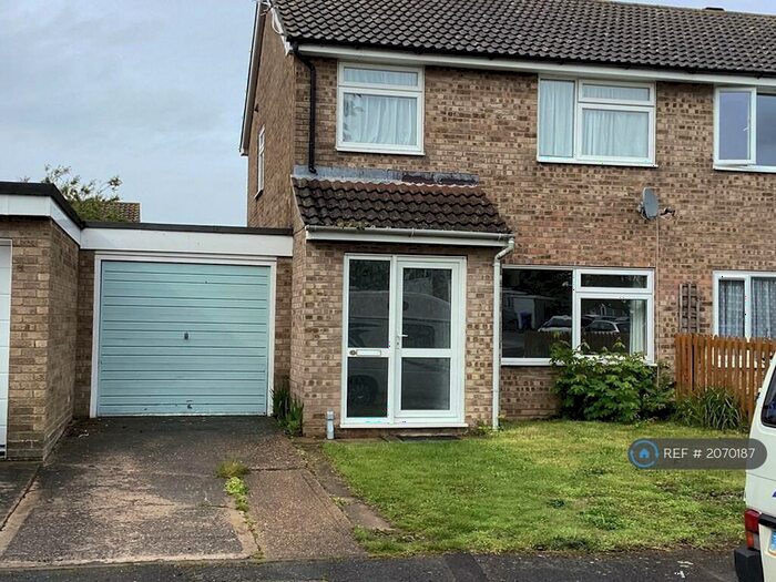 3 Bedroom Semi-Detached House To Rent In Wellington Close, Bury St. Edmunds, IP28