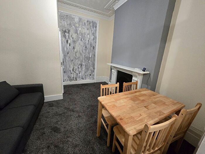1 Bedroom Flat To Rent In Brixton Water Lane, London, SW2