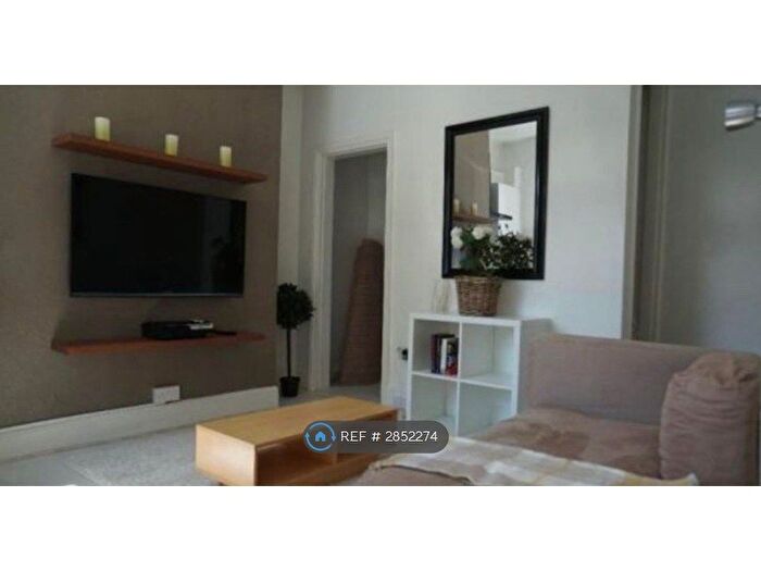 2 Bedroom Terraced House To Rent In Whitegate Road, Huddersfield, HD4