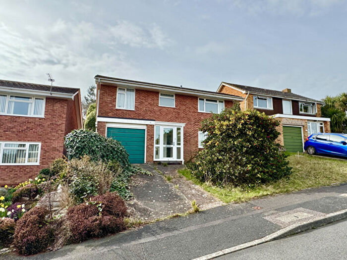 3 Bedroom Link Detached House For Sale In Aldrin Road, Exeter, EX4