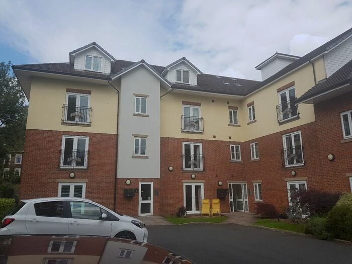 2 Bedroom Flat To Rent In Flat, Badgers Rake, Oldham Road, Springhead, Oldham, OL4