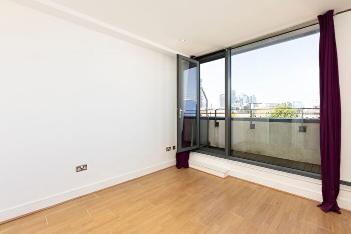2 Bedroom Flat To Rent In Vesta Court, City Walk, SE1