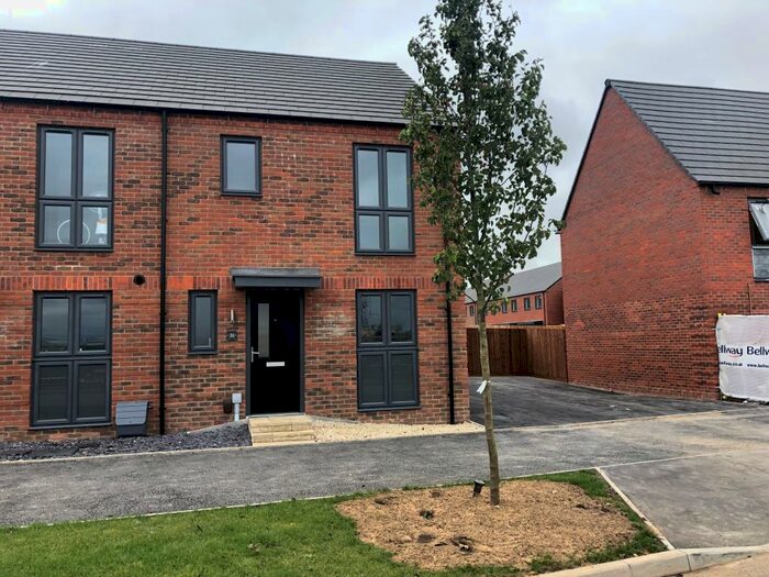 3 Bedroom Semi-Detached House To Rent In Silver Birch Avenue, Houghton Regis, LU5