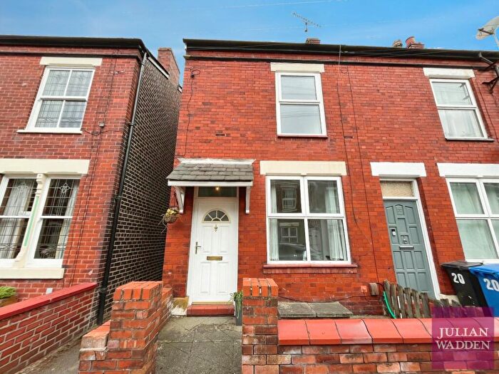 2 Bedroom End Of Terrace House To Rent In Cambridge Street, Stockport, Greater Manchester, SK2
