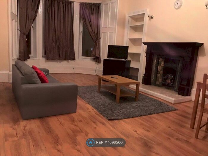 3 Bedroom Flat To Rent In Annette Street, Glasgow, G42