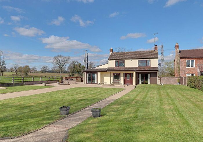 3 Bedroom Detached House For Sale In Kents Green Road, Taynton, GL19