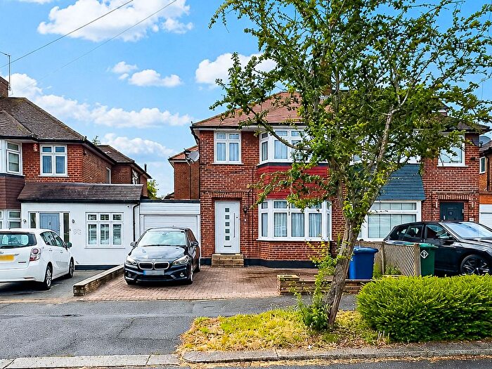 4 Bedroom Semi-Detached House To Rent In Francklyn Gardens, Edgware, HA8