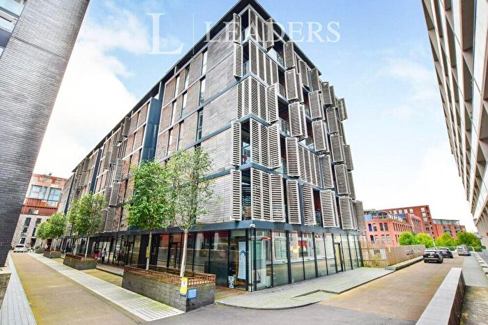 2 Bedroom Flat To Rent In Burton Place, Manchester, Greater Manchester, M15