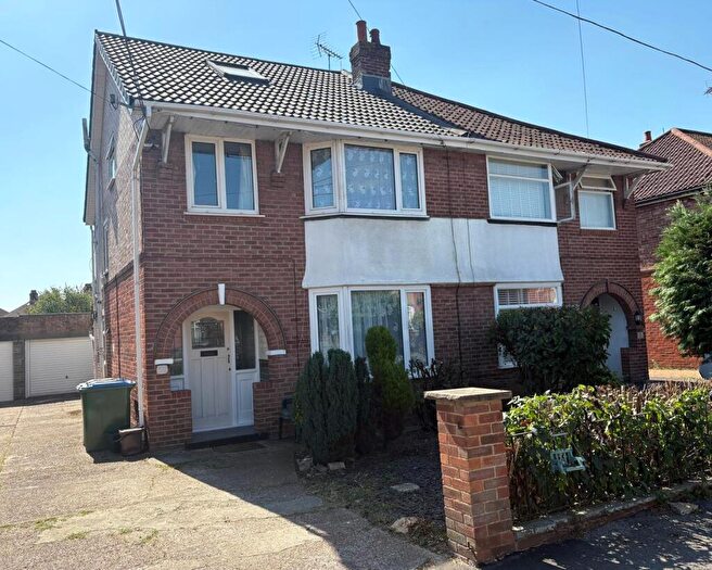 4 Bedroom Semi-Detached House To Rent In Elmes Drive, Southampton, City Of Southampton, SO15