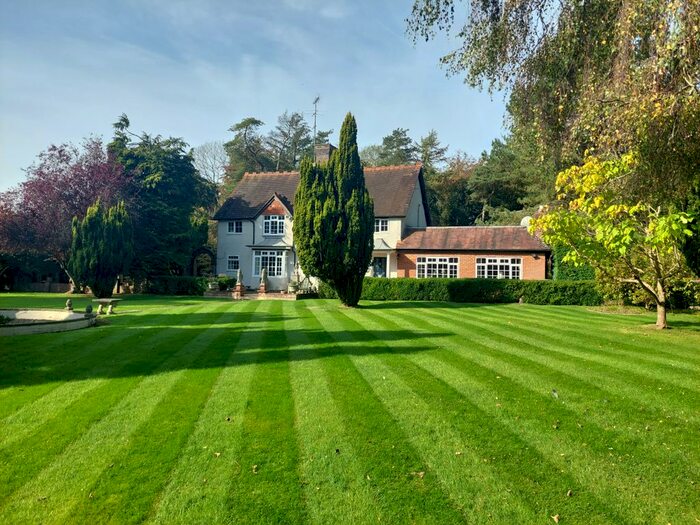 4 Bedroom Detached House For Sale In Hale Lane, Wendover, HP22