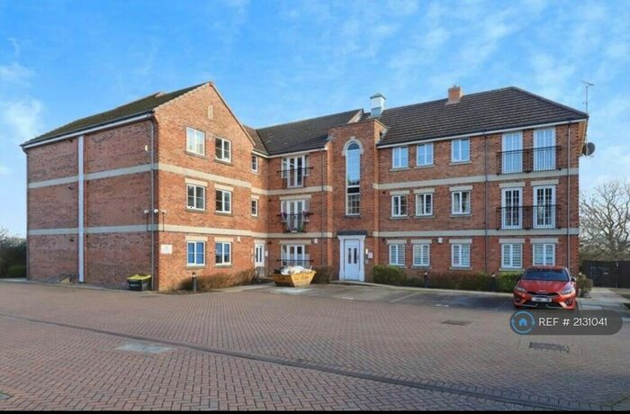 2 Bedroom Flat To Rent In Greenacre Close, Sheffield, S12