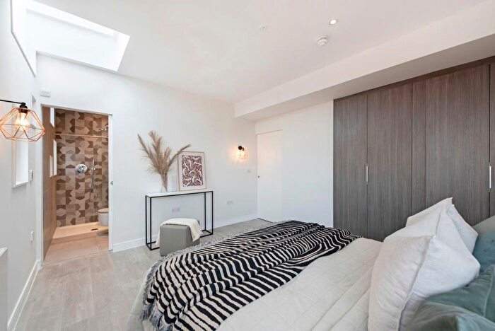 2 Bedroom Flat To Rent In Varden Street, London, E1