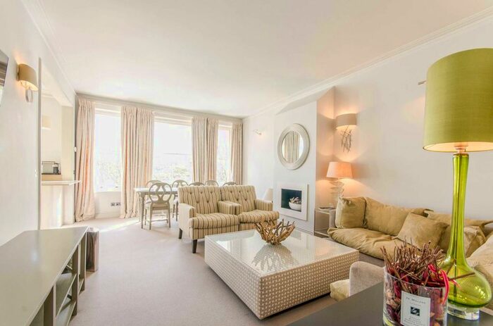 2 Bedroom Flat For Sale In Grenville Place, South Kensington, London, SW7