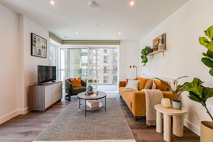 2 Bedroom Flat To Rent In Navigator Place, Kidbrooke, SE3