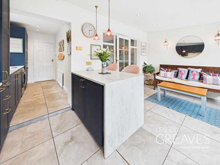 3 Bedroom Detached House For Sale In Victoria Street, Gedling, Nottingham, NG4