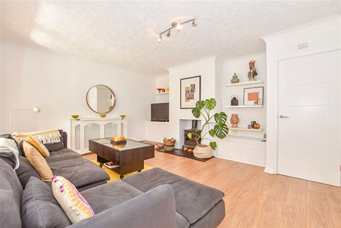 3 Bedroom Semi-Detached House For Sale In Larch Crescent, Tonbridge, Kent, TN10
