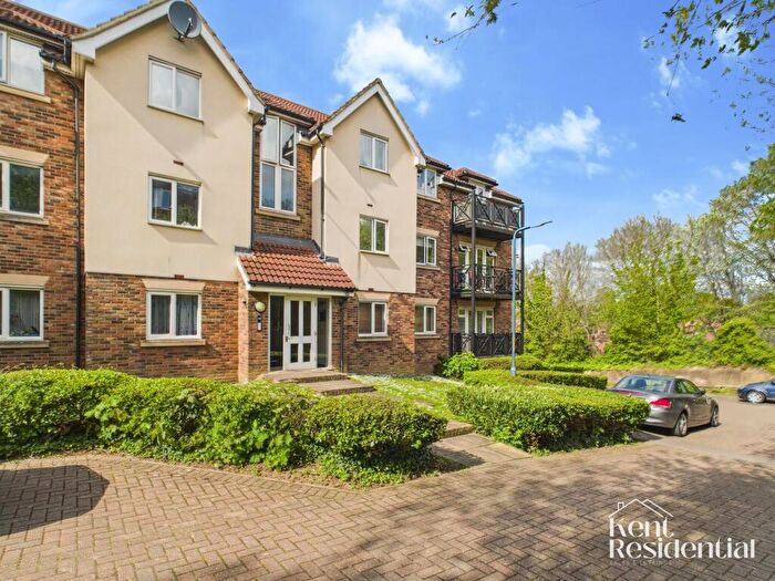 2 Bedroom Flat To Rent In Harris Place, Tovil, ME15