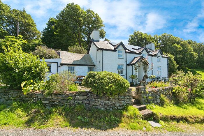 3 Bedroom Detached House For Sale In Clynnogfawr, Caernarfon, Gwynedd, LL54