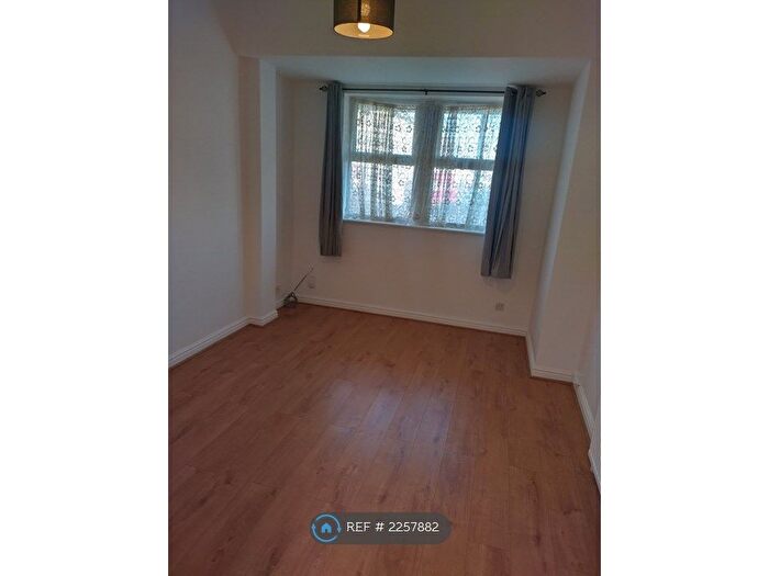 1 Bedroom Flat To Rent In Church Road, Stockingford, CV10