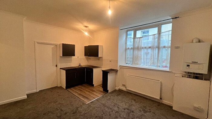 2 Bedroom Flat To Rent In Upper Salisbury Street, Tredegar, NP22