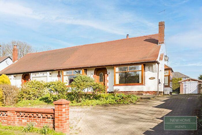 3 Bedroom Semi-Detached House For Sale In Lever Park Avenue, Horwich, Bolton, BL6