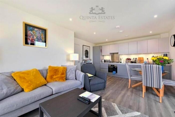 2 Bedroom Flat To Rent In Flat, The Exchange, Exchange Street, Aylesbury, HP20