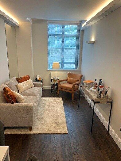 1 Bedroom Apartment To Rent In City Road, Islington, London, EC1V