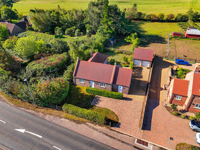 4 Bedroom Detached Bungalow For Sale In Gedney Road, Long Sutton, PE12