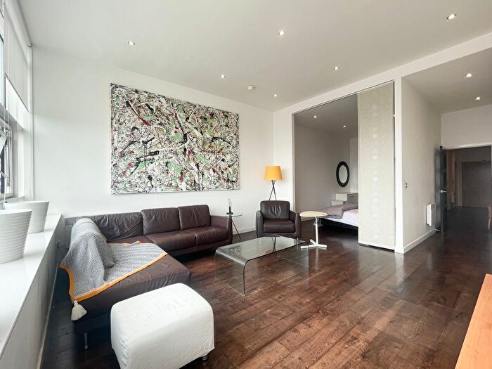 1 Bedroom Property To Rent In Albion Street, Glasgow, G1