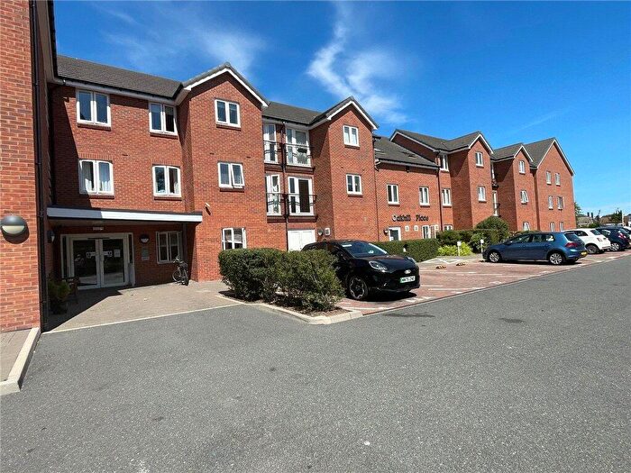 1 Bedroom Apartment For Sale In Oakhill Place, High View, Bedford, MK41