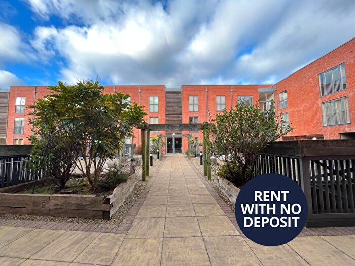 2 Bedroom Flat To Rent In Ascote Lane, Shirley, Solihull, West Midlands, B90